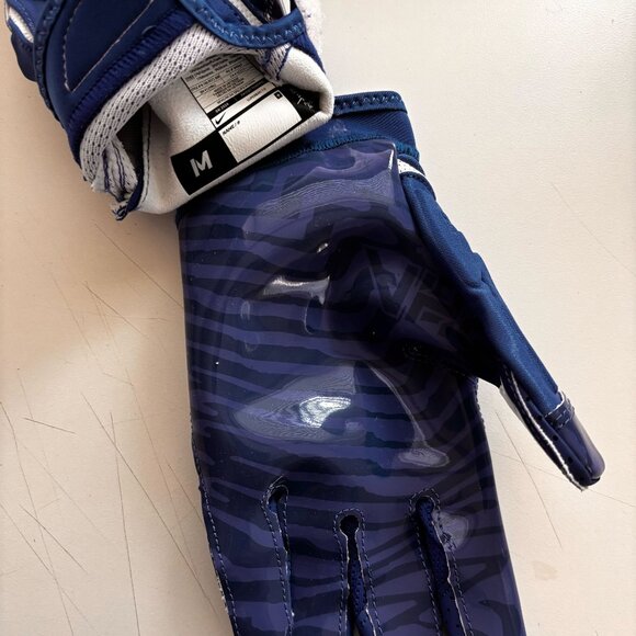 Nike Superbad 7.0 Football Gloves -MD - Picture 2 of 2